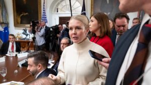 Thủ Tướng Hungary Muốn Thuê Karoline Leavitt Sau Khi Cô Phê Phán Truyền Thông Về Tin Tức Sai Lệch 11 Thủ Tướng Hungary Muốn Thuê Karoline Leavitt Sau Khi Cô Phê Phán Truyền Thông Về Tin Tức Sai Lệch