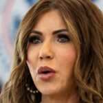 Bộ trưởng An ninh Nội địa Kristi Noem cho biết mọi đơn xin tị nạn tại Hoa Kỳ sẽ được xem xét lại