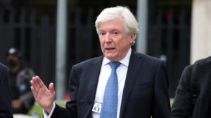 BBC bị chỉ trích vì biên tập clip về Tổng Thống Trump 15 BBC bị chỉ trích vì biên tập clip về Tổng Thống Trump