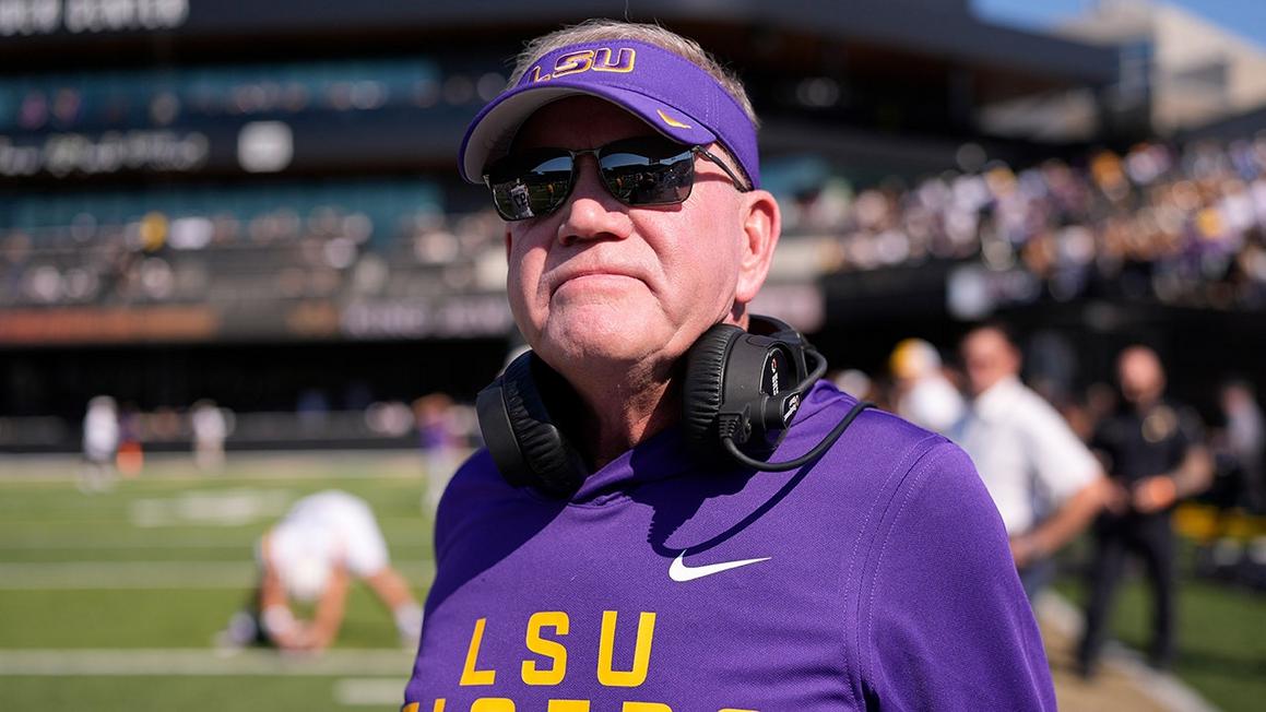 Huấn Luyện Viên Brian Kelly Bị Sa Thải Khỏi LSU, Vẫn Ủng Hộ Đội Bóng 1 lsu brian kelly 102625 3