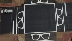 Lubbock gỡ bỏ vạch kẻ đường hình kính Buddy Holly theo yêu cầu của Bộ Giao thông Texas 36 Lubbock gỡ bỏ vạch kẻ đường hình kính Buddy Holly theo yêu cầu của Bộ Giao thông Texas