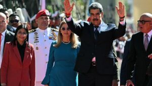 Tổng Thống Trump ra tối hậu thư cho Maduro, ra lệnh đóng cửa không phận Venezuela