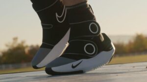 Giày Hyperboots của Nike và Hyperice: Lợi ích cho Vận động viên Chuyên nghiệp và Nghiệp dư?