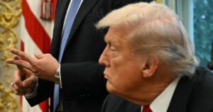 Tổng Thống Trump để ngỏ khả năng trở về New York dưới chính quyền Mamdani 28 Tổng Thống Trump để ngỏ khả năng trở về New York dưới chính quyền Mamdani