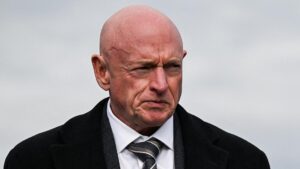 Bộ Quốc phòng Điều tra Thượng nghị sĩ Mark Kelly Về Video Gửi Lính