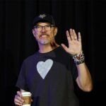 Matthew Lillard chỉ trích ICE tại buổi chiếu phim "Scream" 30 Matthew Lillard chỉ trích ICE tại buổi chiếu phim “Scream”