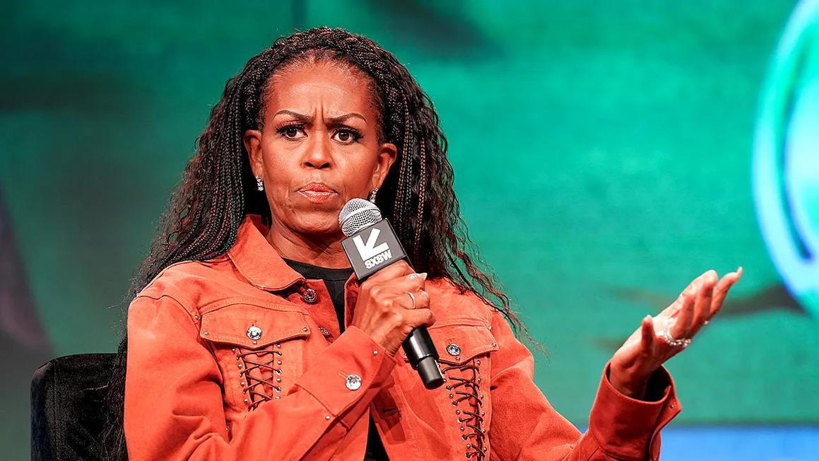 Bà Michelle Obama 'đá xoáy' Tổng Thống Donald Trump vì dự án tu sửa Nhà Trắng 1 michelle obama white house construction fox news