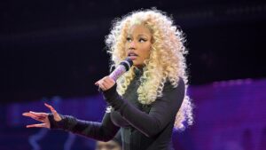 Nicki Minaj kêu gọi thả con tin Cơ đốc giáo ở Nigeria 13 Nicki Minaj kêu gọi thả con tin Cơ đốc giáo ở Nigeria