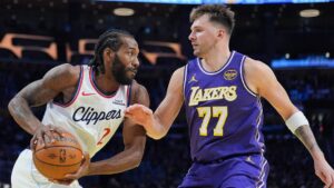 Ngôi sao Lakers Luka Doncic lên tiếng về các sân đấu NBA Cup nguy hiểm 3 Ngôi sao Lakers Luka Doncic lên tiếng về các sân đấu NBA Cup nguy hiểm