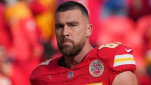 Travis Kelce Mất Bàn Thắng Vì Lỗi Facemask? 16 Travis Kelce Mất Bàn Thắng Vì Lỗi Facemask?