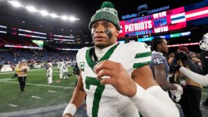 Đội Jets Thay Đổi Hậu Vệ, Justin Fields Lên Ghế Dự Bị 16 Đội Jets Thay Đổi Hậu Vệ, Justin Fields Lên Ghế Dự Bị