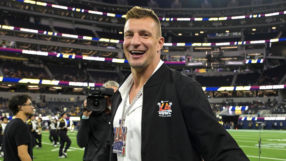 Rob Gronkowski Tái Nghệ Giải Nghệ NFL Với Hợp Đồng Một Ngày Cùng New England Patriots 1 nfl rob gronkowski 091625 1