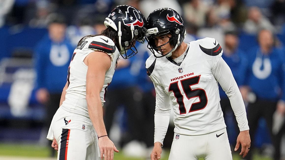 Người hâm mộ NFL tranh cãi về cú đá quyết định của kicker Texans trong trận thắng Colts 1 nfl texans kaimi fairbairn 113025 1