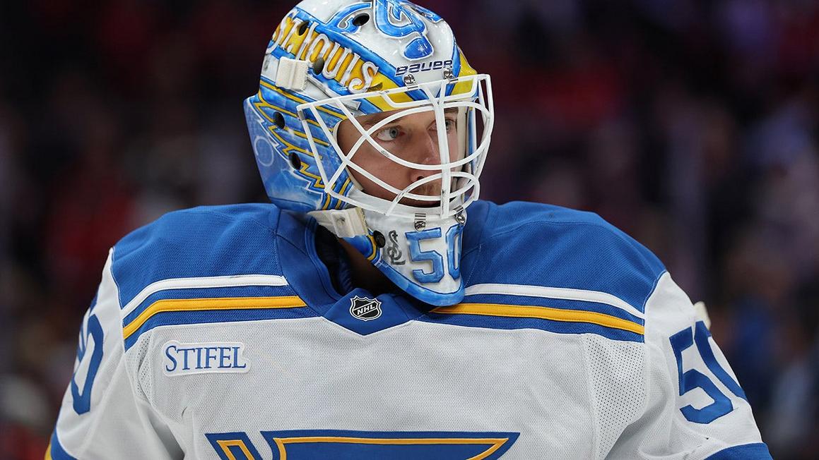 Thủ môn Binnington bị chỉ trích vì giấu bóng sau bàn thắng thứ 900 của Ovechkin 1 nhl blues jordan binnington 110625 1