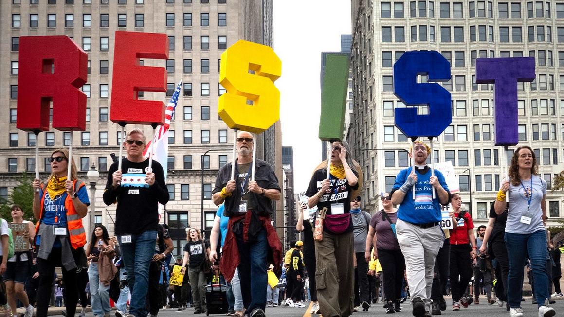 Giáo sư đại học Dartmouth phàn nàn về việc thiếu người trẻ biểu tình chống Tổng thống Donald Trump 1 no kings protest 2 1