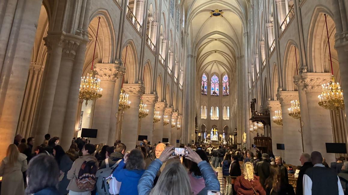 Nhà thờ Đức Bà Paris đón lượng khách kỷ lục 1 notre dame paris crowds fox news