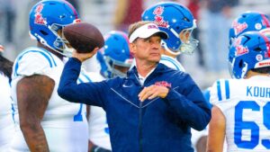 Jake Paul mỉa mai Lane Kiffin sau khi LSU chiêu mộ HLV này rời Ole Miss