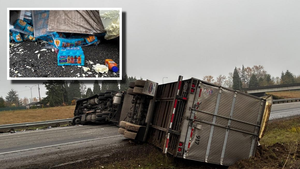 Xe tải chở nước ngọt lật trên Xa lộ I-5, gây kẹt xe nghiêm trọng 1 overturned truck