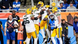Packers vượt qua Lions, hoàn tất cú quét mùa giải 17 Packers vượt qua Lions, hoàn tất cú quét mùa giải