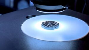 Chip cấy não giúp phục hồi khả năng nói