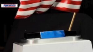 Tân trang Giải thưởng Anh hùng Quốc gia bằng hiện vật lịch sử 7 Tân trang Giải thưởng Anh hùng Quốc gia bằng hiện vật lịch sử