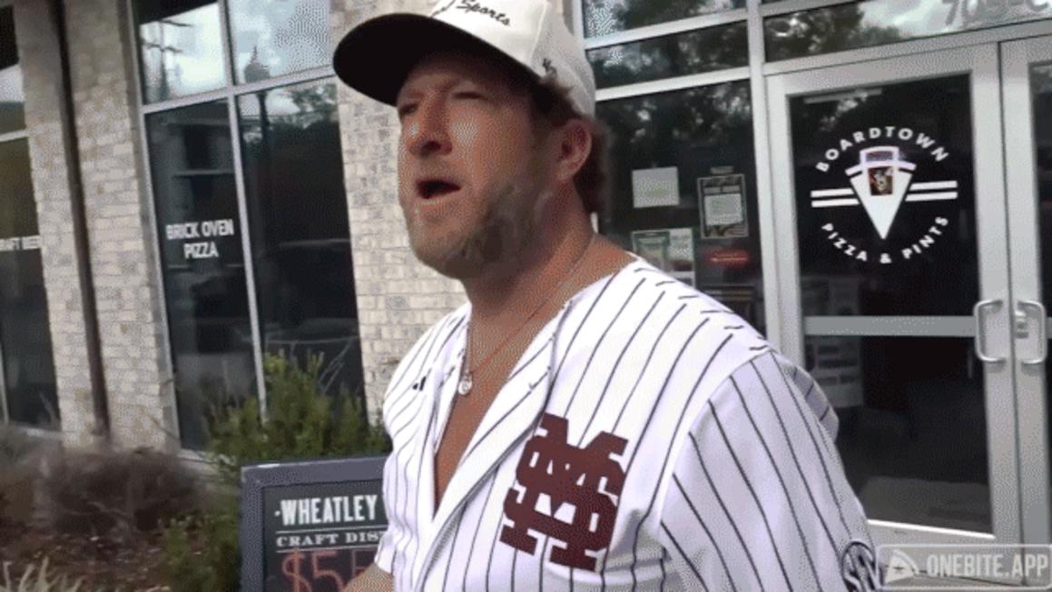 Dave Portnoy chỉ trích mạng xã hội 'hố rác' sau vụ việc bài Do Thái 1 portnoy antisemitic pizza review