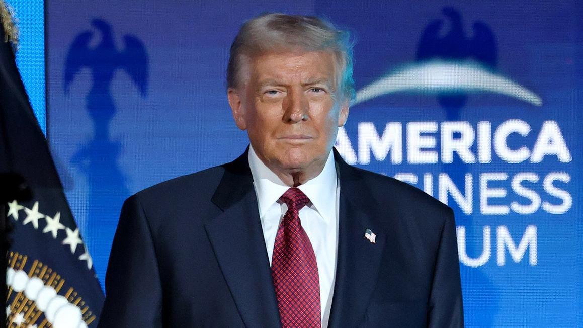 Tổng Thống Trump 'tấn công' các công ty bảo hiểm 'béo bở' 1 president trump november 5 miami florida