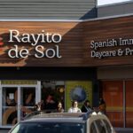 Giáo viên trường mầm non ở Chicago được thả khỏi trại giam ICE 37 Giáo viên trường mầm non ở Chicago được thả khỏi trại giam ICE