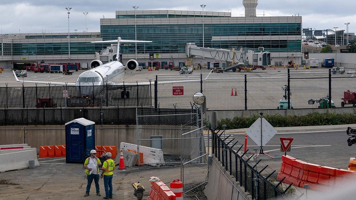 Sân bay Reagan National 'an toàn' sau khi nhận được lời đe dọa đánh bom 9 Sân bay Reagan National ‘an toàn’ sau khi nhận được lời đe dọa đánh bom