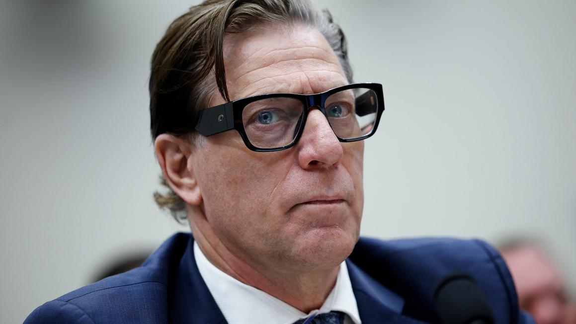 Quyền Quản Trị FEMA David Richardson Từ Chức: Nguồn Tin 1 richardson gty er