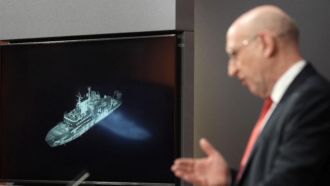 russian spy ship britain