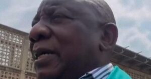 Nam Phi tuyên bố 'không thể trục xuất' người Palestine 15 Nam Phi tuyên bố ‘không thể trục xuất’ người Palestine