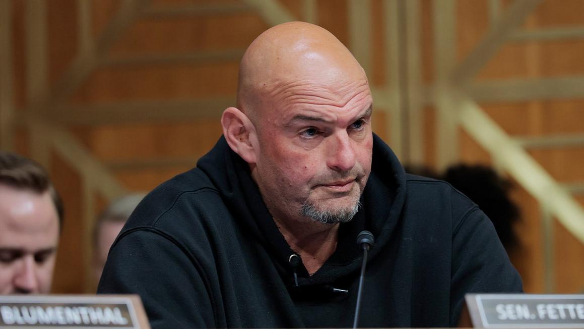 Fetterman: Xã hội chủ nghĩa không phải tương lai của đảng Dân Chủ 1 senator john fetterman seated at hearing