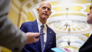 Thượng Nghị Sĩ Rick Scott chỉ trích Dân Chủ 'tàn nhẫn', đề xuất giải pháp y tế Obamacare mới 14 Thượng Nghị Sĩ Rick Scott chỉ trích Dân Chủ ‘tàn nhẫn’, đề xuất giải pháp y tế Obamacare mới