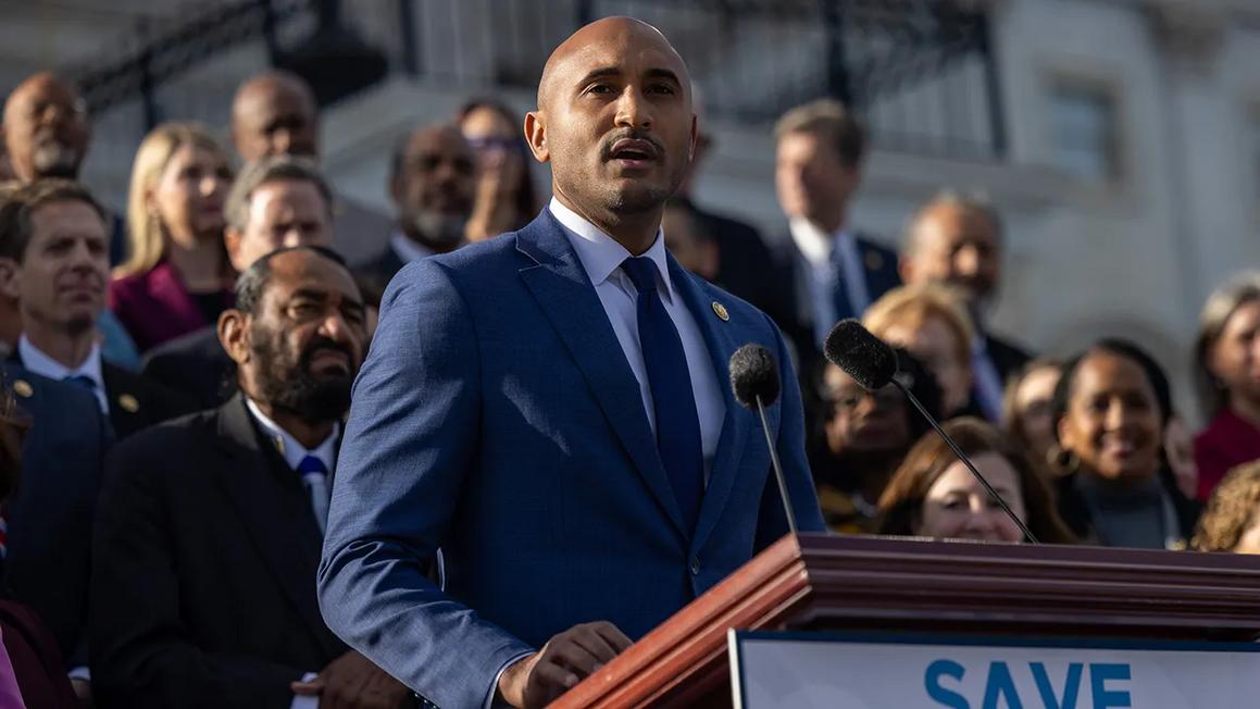 Phên phân trong Đảng Dân chủ về việc nhượng bộ GOP trong cuộc chiến khiến chính phủ đóng cửa: 'Chuyện ai cũng thất vọng' 1 shomari figures congress