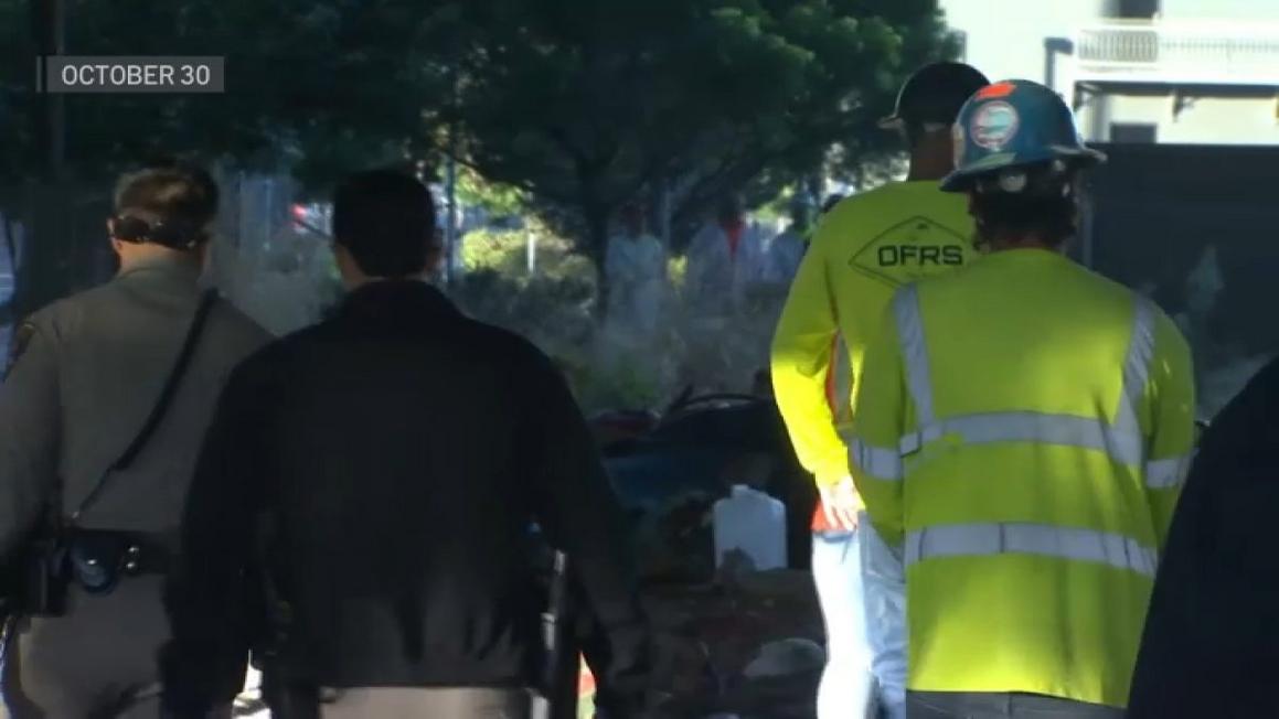 Chính quyền San Jose dọn dẹp khu dân cư vô gia cư trên đất công 1 sj encampment sweep 11078 e1762534640821