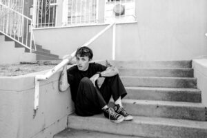 Peter McPoland Chọn Lối Đi Khác Biệt Với Album Mới Nhất 3 Peter McPoland Chọn Lối Đi Khác Biệt Với Album Mới Nhất