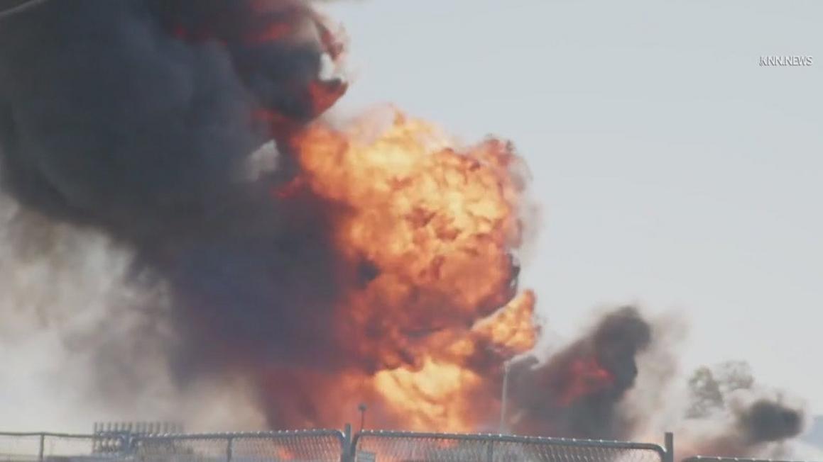 Xe chở gas bốc cháy dữ dội ở Lancaster 1 snapshot 2025 11 28t173120.913