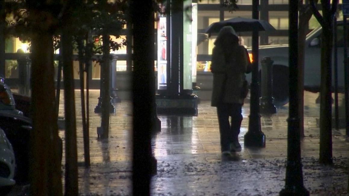 Hàng triệu người dân ở Nam California đối mặt với nguy cơ lũ lụt và lệnh sơ tán khi bão đổ bộ 1 south cali rain prep k2 abc jef