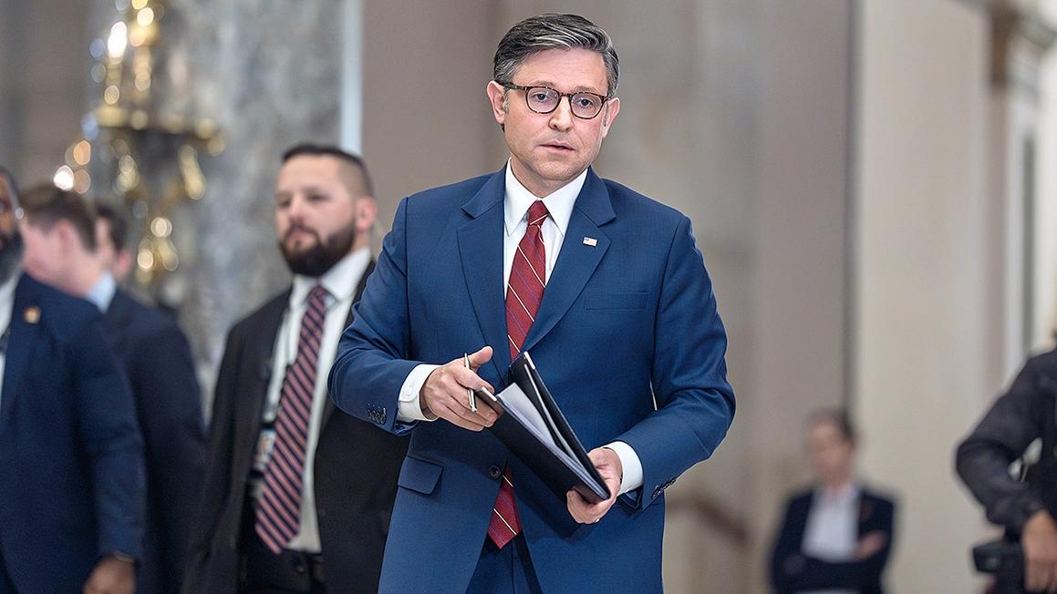 Hạ Viện bỏ phiếu bãi bỏ điều khoản gây tranh cãi về "Arctic Frost" khỏi dự luật ngừng hoạt động chính phủ 1 speaker of the house mike johnson government shutdown fox news 002 1