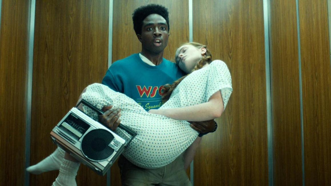 Thời điểm công chiếu 'Stranger Things 5' có chút khác thường, bạn nên ăn tối sớm 1 stranger things 5 caleb mclaughlin sadie sink