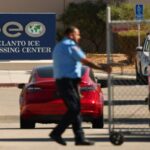 Bên trong trại tạm giam ICE ở California 27 Bên trong trại tạm giam ICE ở California