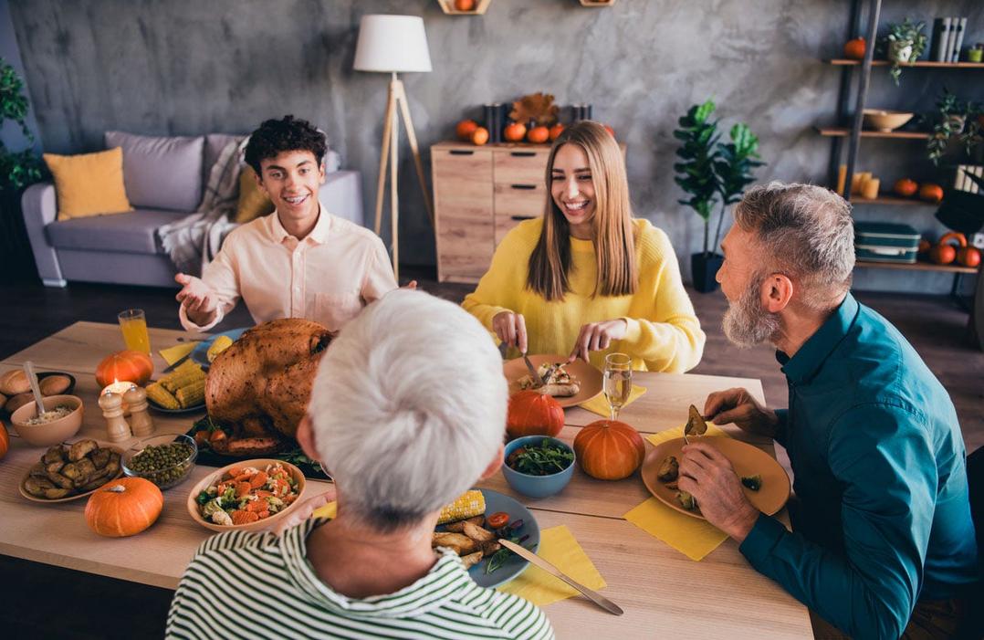 Thời điểm lý tưởng để dùng bữa tối Lễ Tạ Ơn? 1 thanksgiving meal