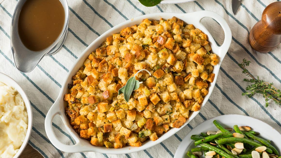 Công thức làm món stuffing gà tây kiểu California 1 thanksgiving stuffing