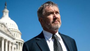 Nghị sĩ Thomas Massie tái hôn sau khi vợ qua đời năm ngoái 19 Nghị sĩ Thomas Massie tái hôn sau khi vợ qua đời năm ngoái