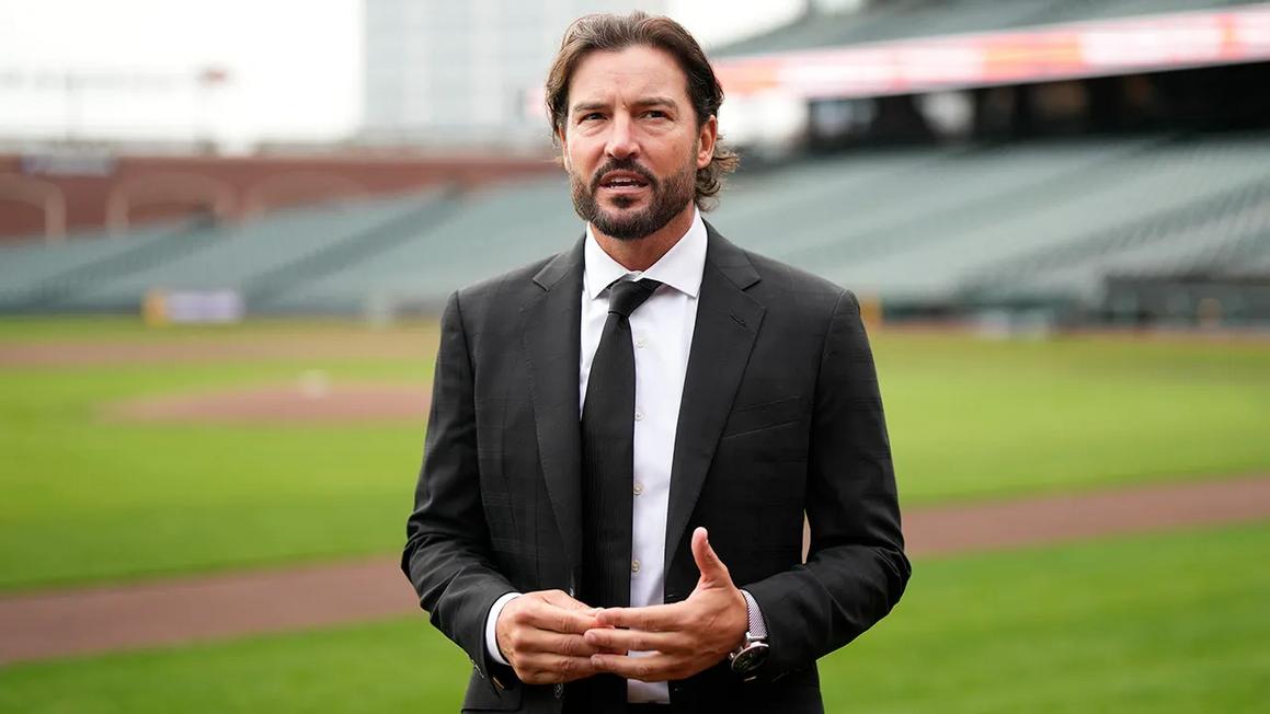 Cựu HLV Bóng Chày Tennessee Tony Vitello Phàn Nàn Về Kỷ Nguyên NIL: 'Đó Chỉ Là Một Sự Hỗn Loạn' 1 tony vitello san francisco giants