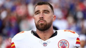 TRAVIS KELCE ĐẶT RA THỜI ĐIỂM SẼ THÔNG BÁO CHO ĐỘI CHIEFS VỀ QUYẾT ĐỊNH NGHỈ HƯU 11 TRAVIS KELCE ĐẶT RA THỜI ĐIỂM SẼ THÔNG BÁO CHO ĐỘI CHIEFS VỀ QUYẾT ĐỊNH NGHỈ HƯU