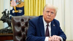 Tổng Thống Donald Trump công bố kế hoạch 'di dân ngược' nhằm ngăn chặn di cư 'từ thế giới thứ ba' 25 Tổng Thống Donald Trump công bố kế hoạch ‘di dân ngược’ nhằm ngăn chặn di cư ‘từ thế giới thứ ba’