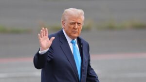 Ông Trump chỉ trích "60 Minutes", nói show này đã trả ông "rất nhiều tiền" 20 Ông Trump chỉ trích “60 Minutes”, nói show này đã trả ông “rất nhiều tiền”