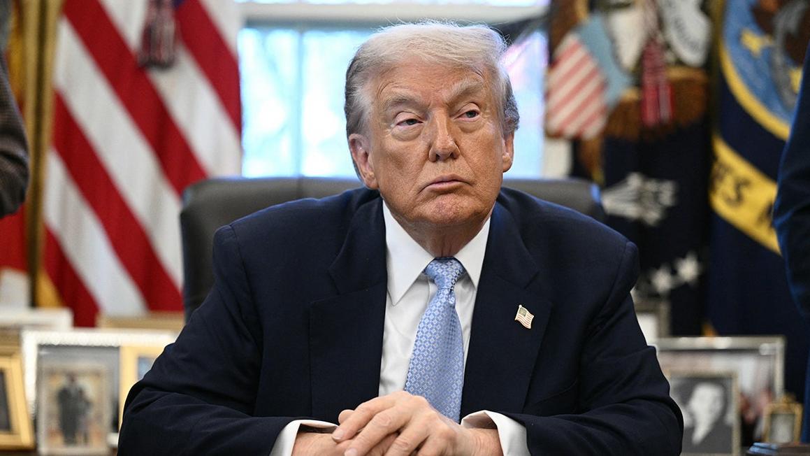 Tổng Thống Trump cho biết giọng khản đặc sau cuộc tranh cãi thương mại gay gắt với một quốc gia 1 trump fifa 1 1